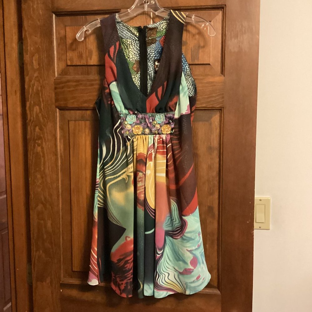 Ladies Meghan Los Angeles Size 4 Fun Flirty Sleeveless Dress